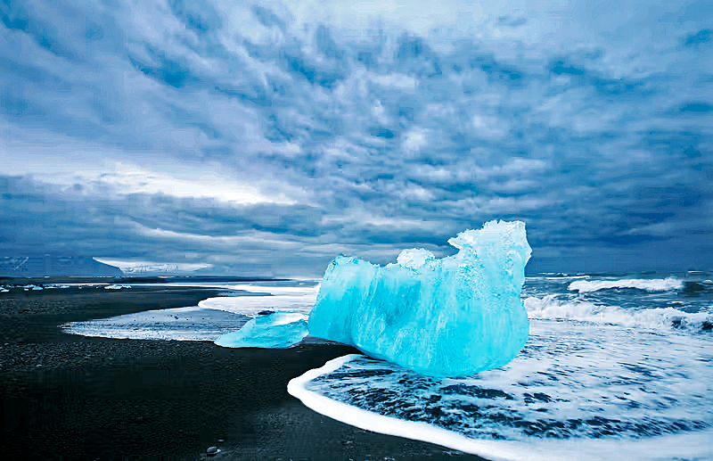 <center>One week Iceland's <br>SUV Road Trip</center>