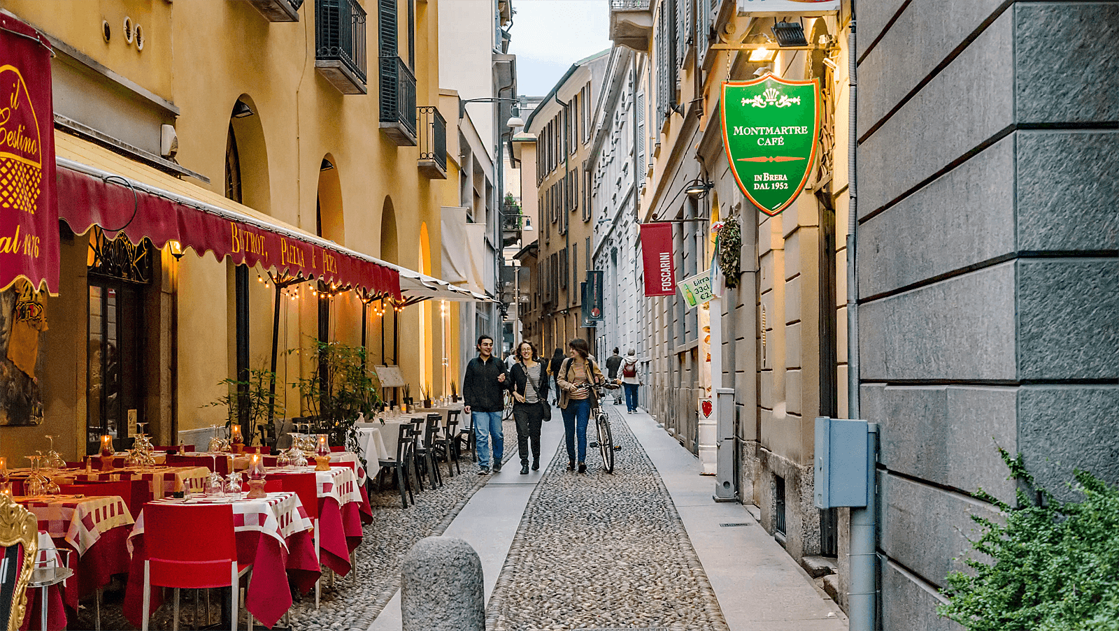 <center>Milan & The Italian Lakes<br>Fashion, Food & Culture</center>